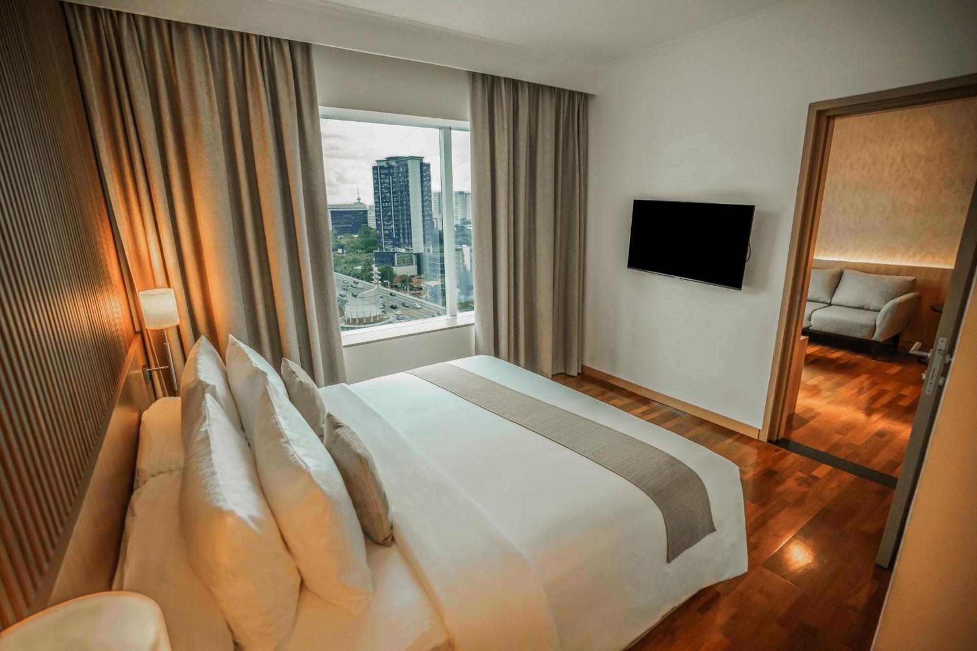 Hotel Kimaya Slipi Jakarta By Harris Экстерьер фото